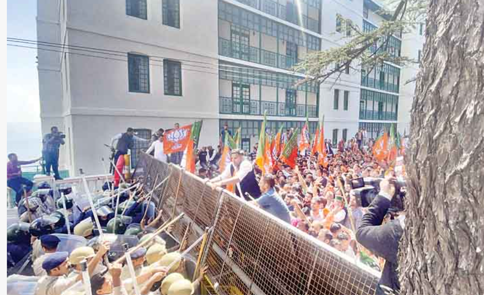 भाजपा का प्रदर्शन फेल; उपमुख्यमंत्री मुकेश अग्रिहोत्री बोले बिना सत्ता के हताश हो गए हैं विपक्षी नेता