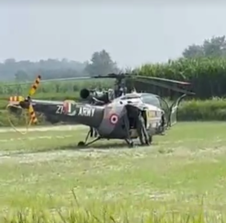 यमुनानगर में सेना के हेलीकॉप्टर की इमरजेंसी लैंडिंग:तकनीकी खराबी आने से खेतों में उतारा; चंडीगढ़ से मेरठ के लिए भरी थी उड़ान